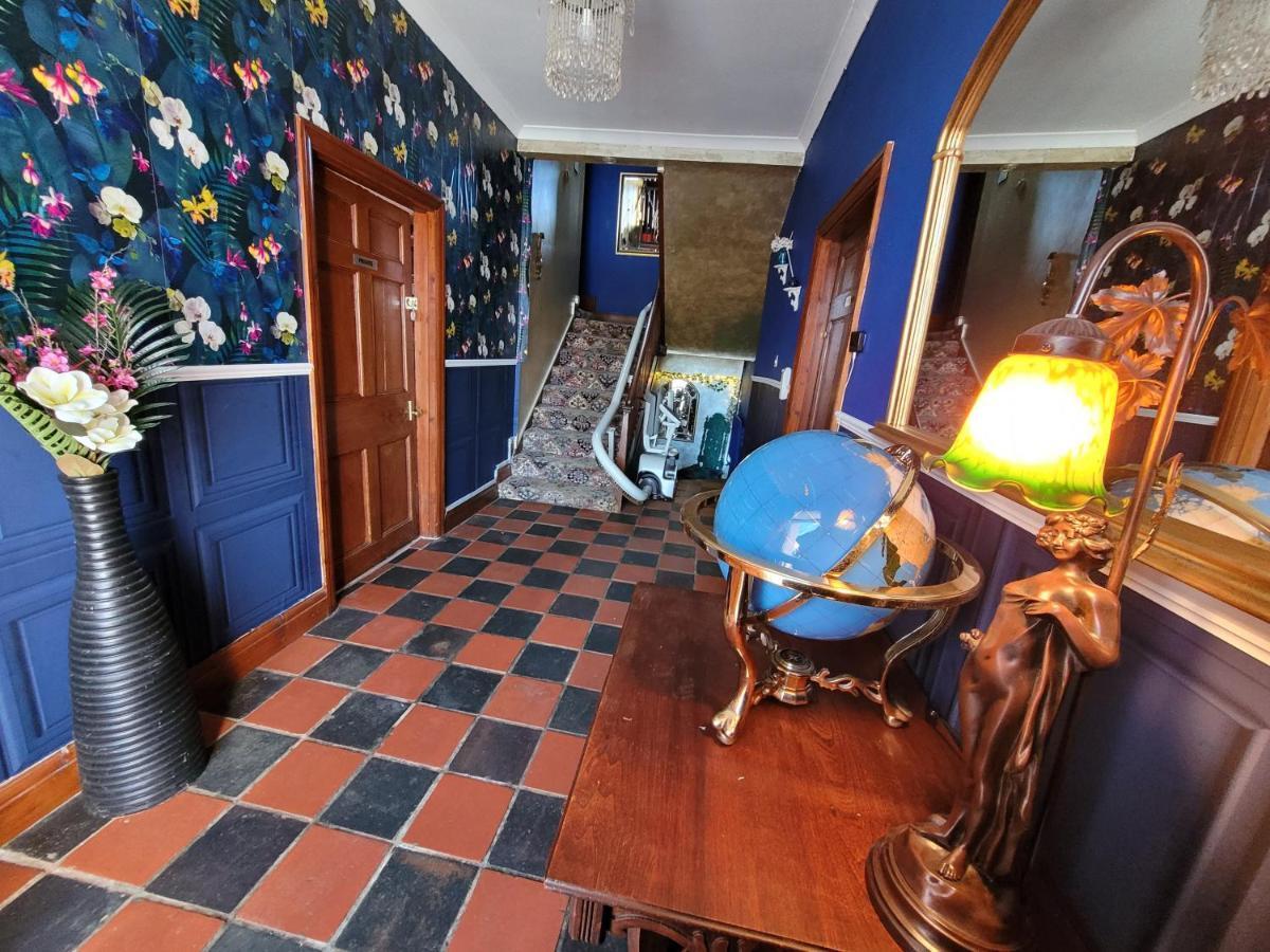 Hideaway Escapes: Farmhouse B&B with Animal Encounters in Pembrokeshire Narberth Exterior photo