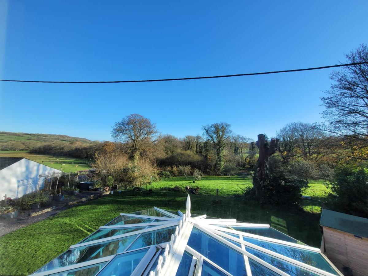 Hideaway Escapes: Farmhouse B&B with Animal Encounters in Pembrokeshire Narberth Exterior photo