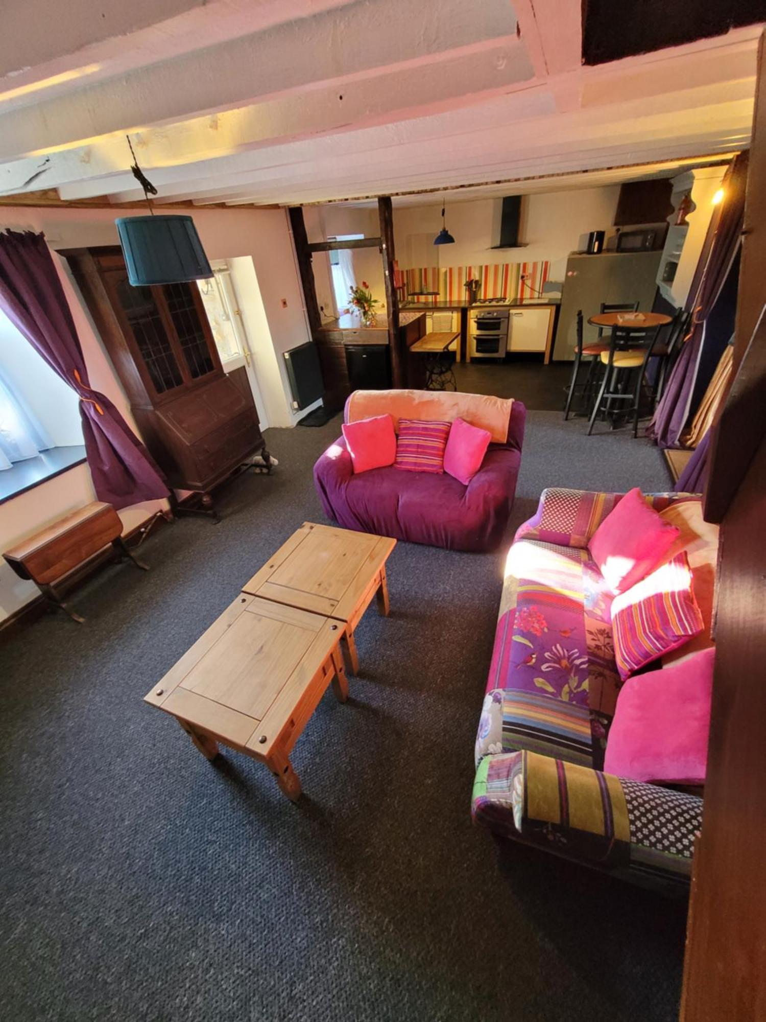 Hideaway Escapes: Farmhouse B&B with Animal Encounters in Pembrokeshire Narberth Exterior photo
