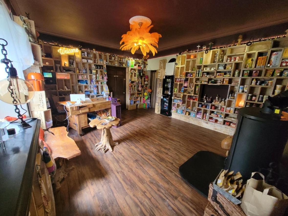 Hideaway Escapes: Farmhouse B&B with Animal Encounters in Pembrokeshire Narberth Exterior photo
